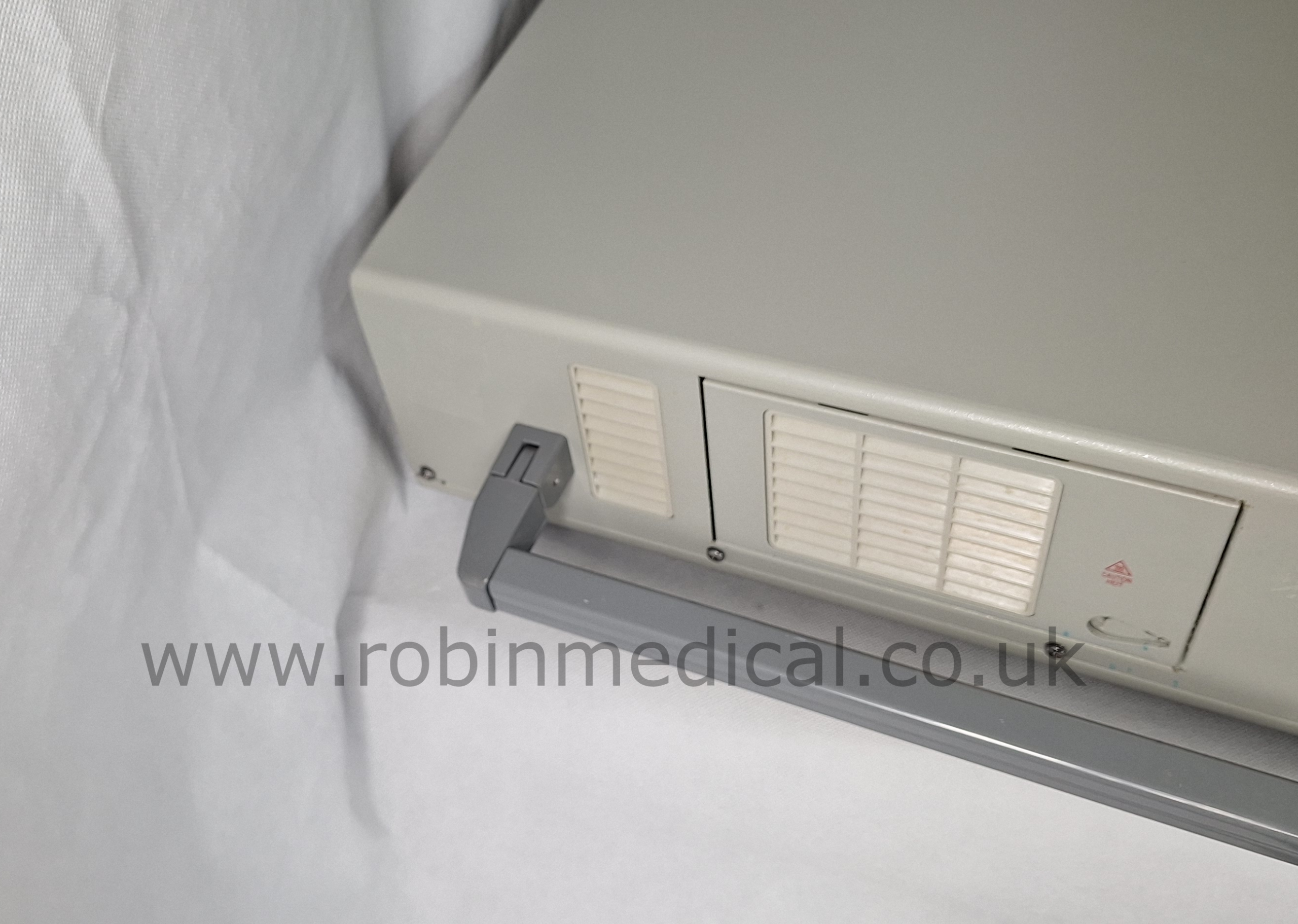 Olympus CLV-U40 Xenon Light Source 2 Right View